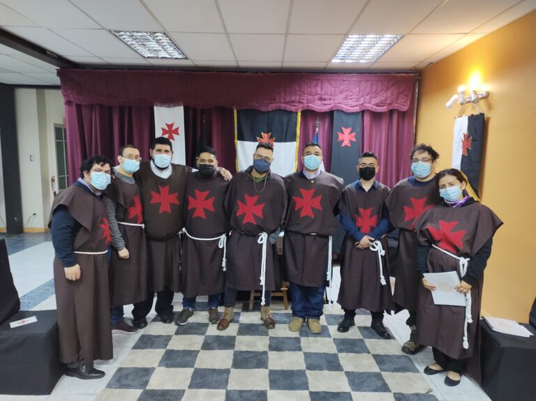 Hermanos Novicios iniciados en el Gran Priorato Templario de Chile